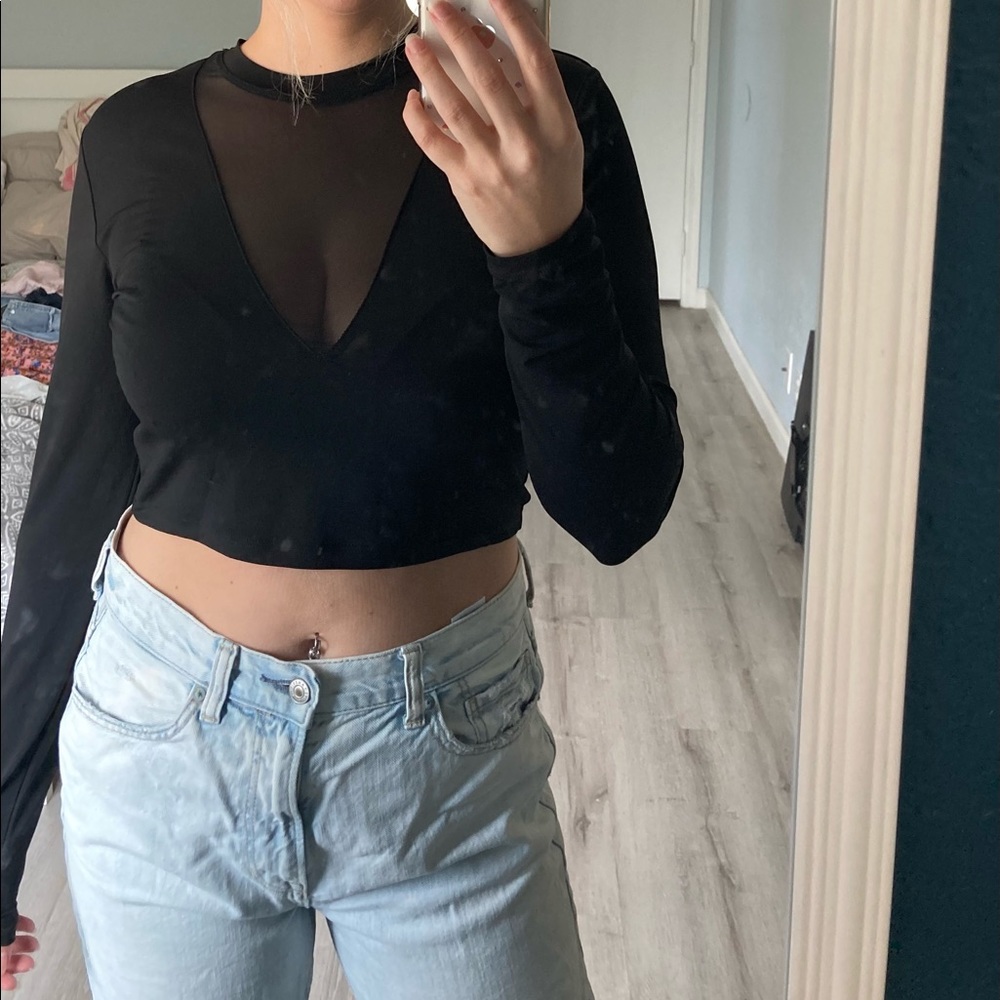 H&M Crop Top 🖤 - Picture 2 of 4